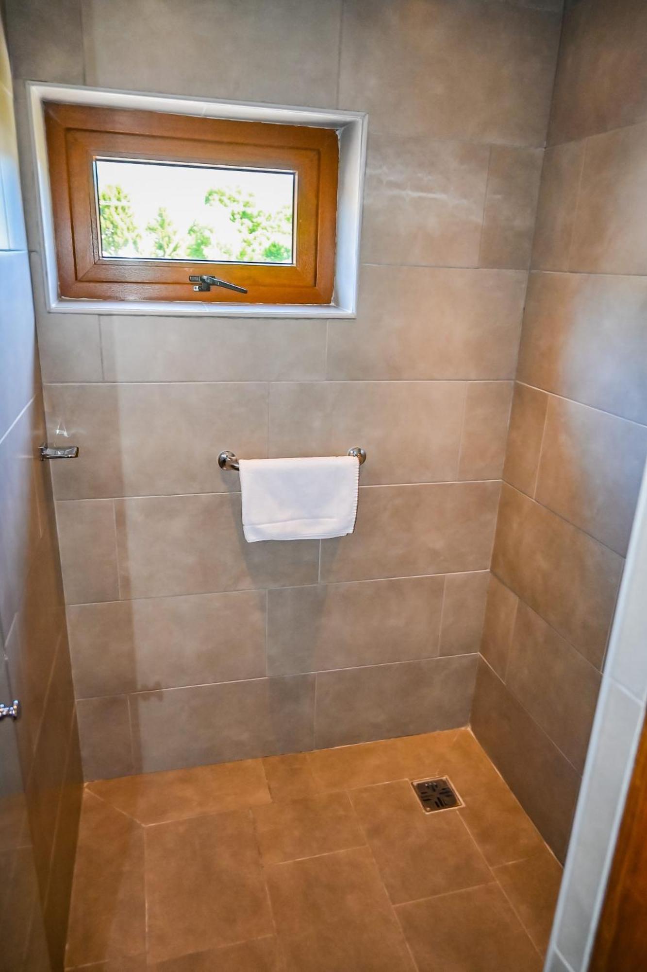 Hotel & Spa La Cheminee San Martin de los Andes Luaran gambar